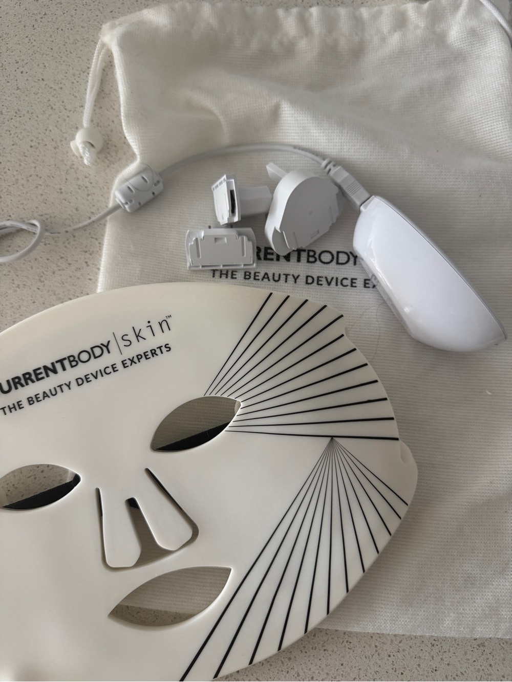 CURRENTBODY Skin LED Facial Mask - series 1